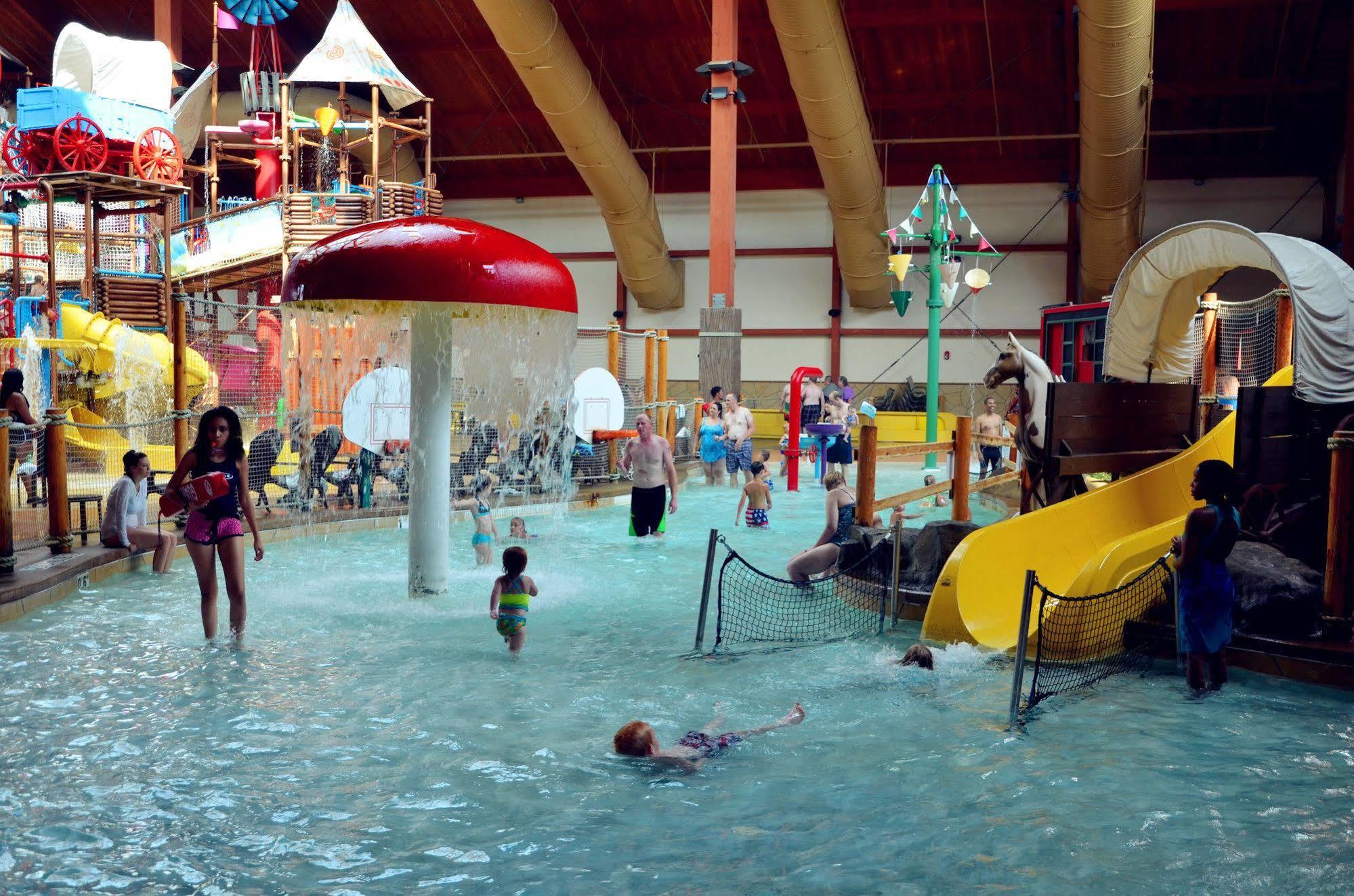 Fort Rapids Indoor Waterpark Resort 哥伦布 外观 照片